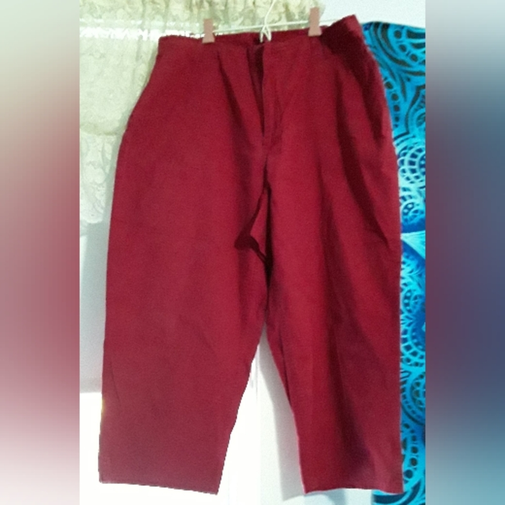 Maroon Capris, Size 16W by Villager Sport Woman, a Liz Claiborne Company